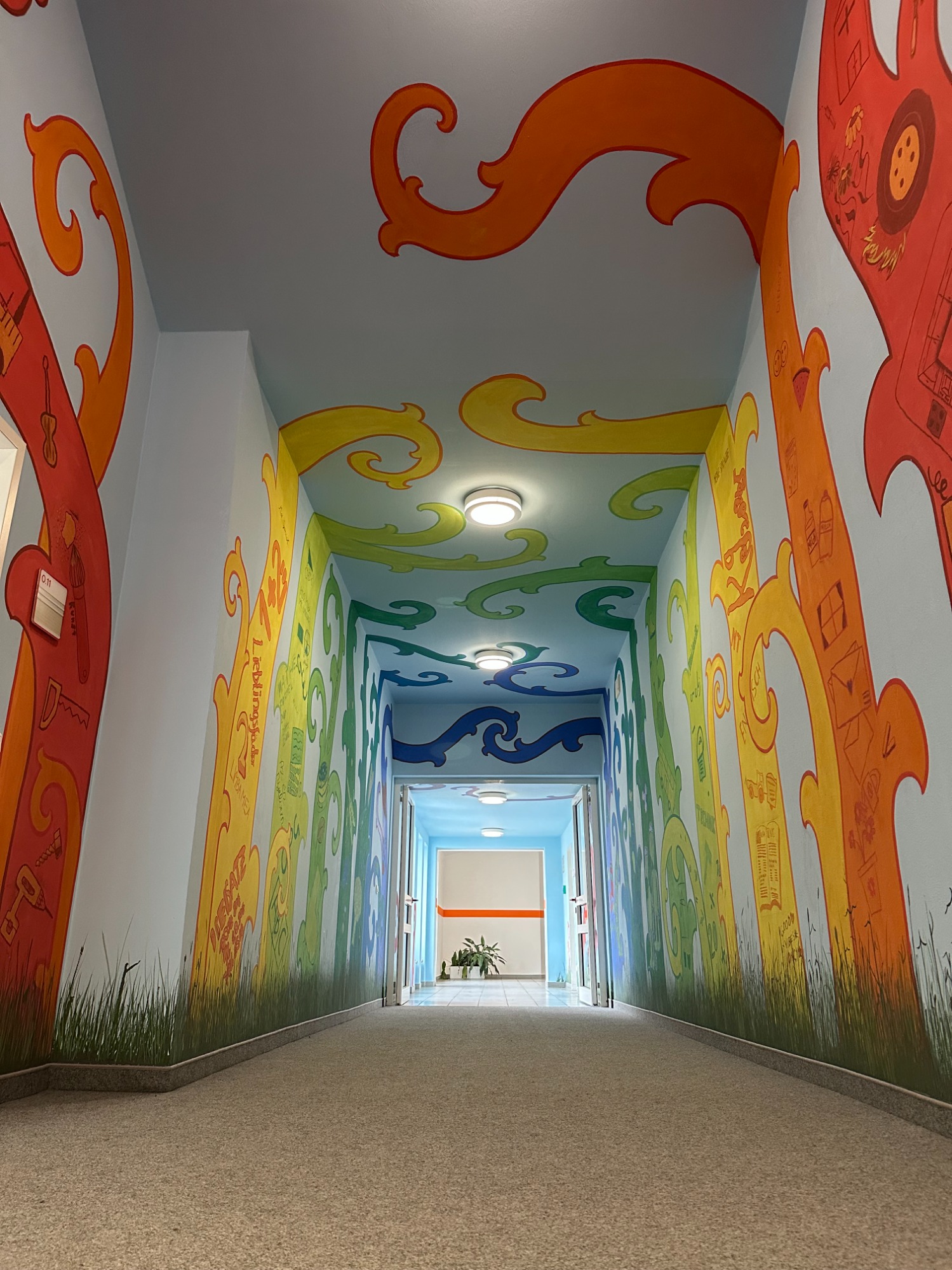 Verbindungsgang zw. Grund- und Mittelschule